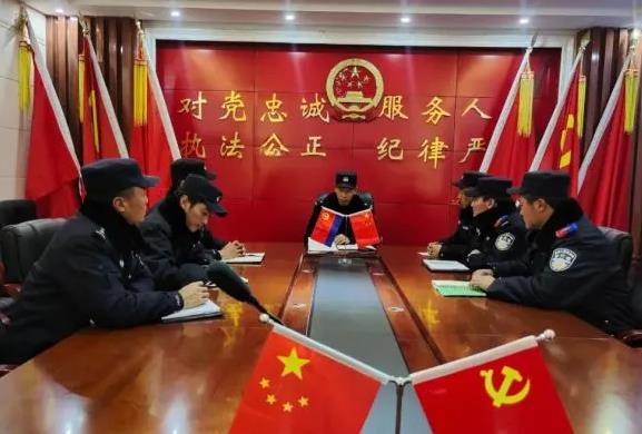 人民警察纪律条令下的日常，小杨的温情时光